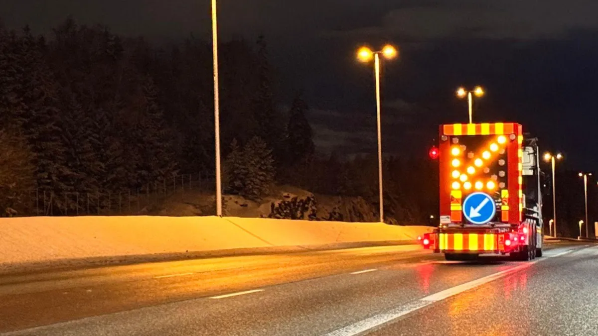 Trafikk kontroll med putebil