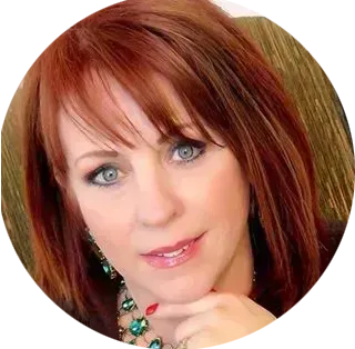 Customer Avatar Amanda