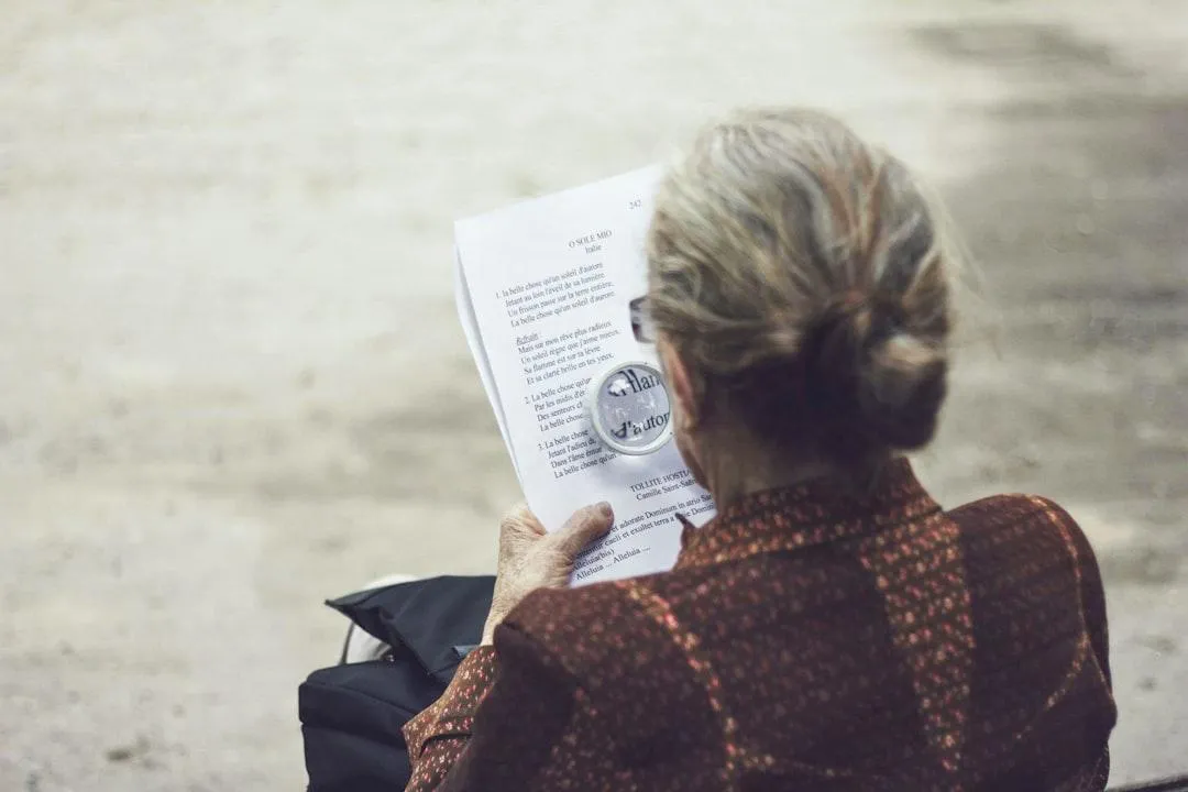 Vertex-wise Examination of Depressive Symptom Dimensions and Brain Volumes in Older Adults