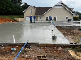 Huntsville Concrete Pros builds and installs Driveway
