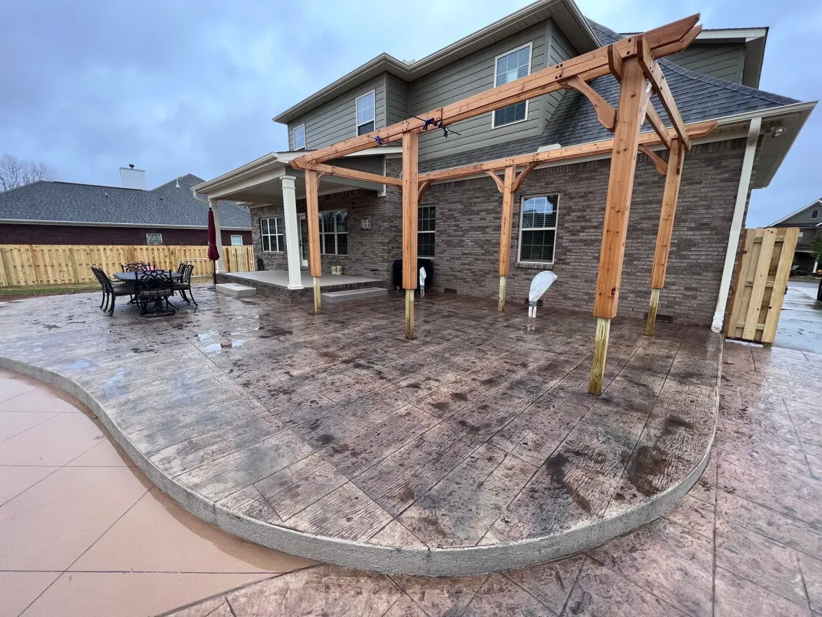 Huntsville Concrete Pros levels Patio