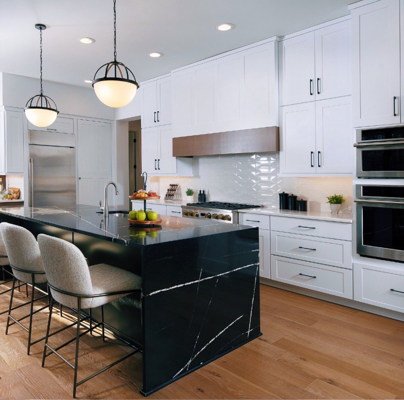 Custom kitchen remodeling with white shaker cabinets and quartz countertops in Williamsburg, VA