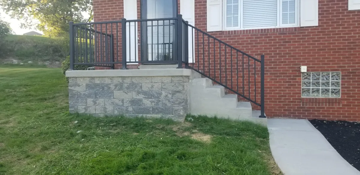 A newly installed Pittsburgh, PA concrete driveway in the Pittsburgh, Penn Hills Plum, Monroeville market.