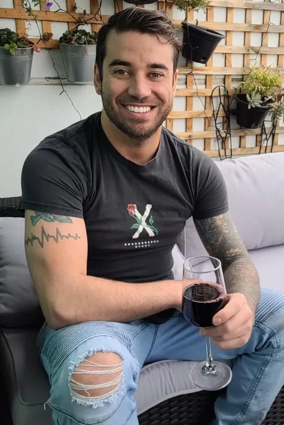 Tristan Bull – digital marketing coach and creator of the 30 Day AI Viral Challenge