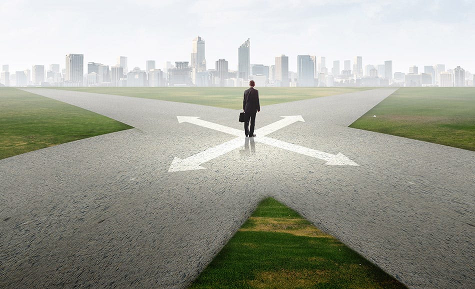 Traditional vs Self-Publishing: Which Publishing Path Is Right for You?