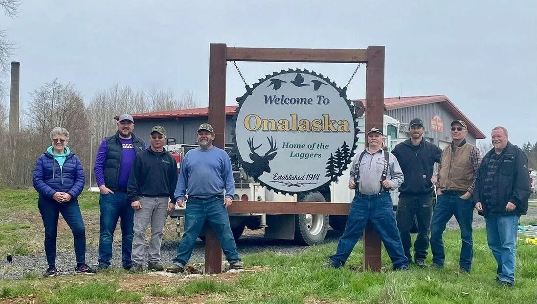 onalaska fence business near me