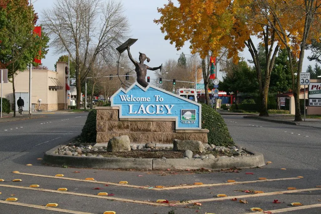 lacey fence contracting companies near me