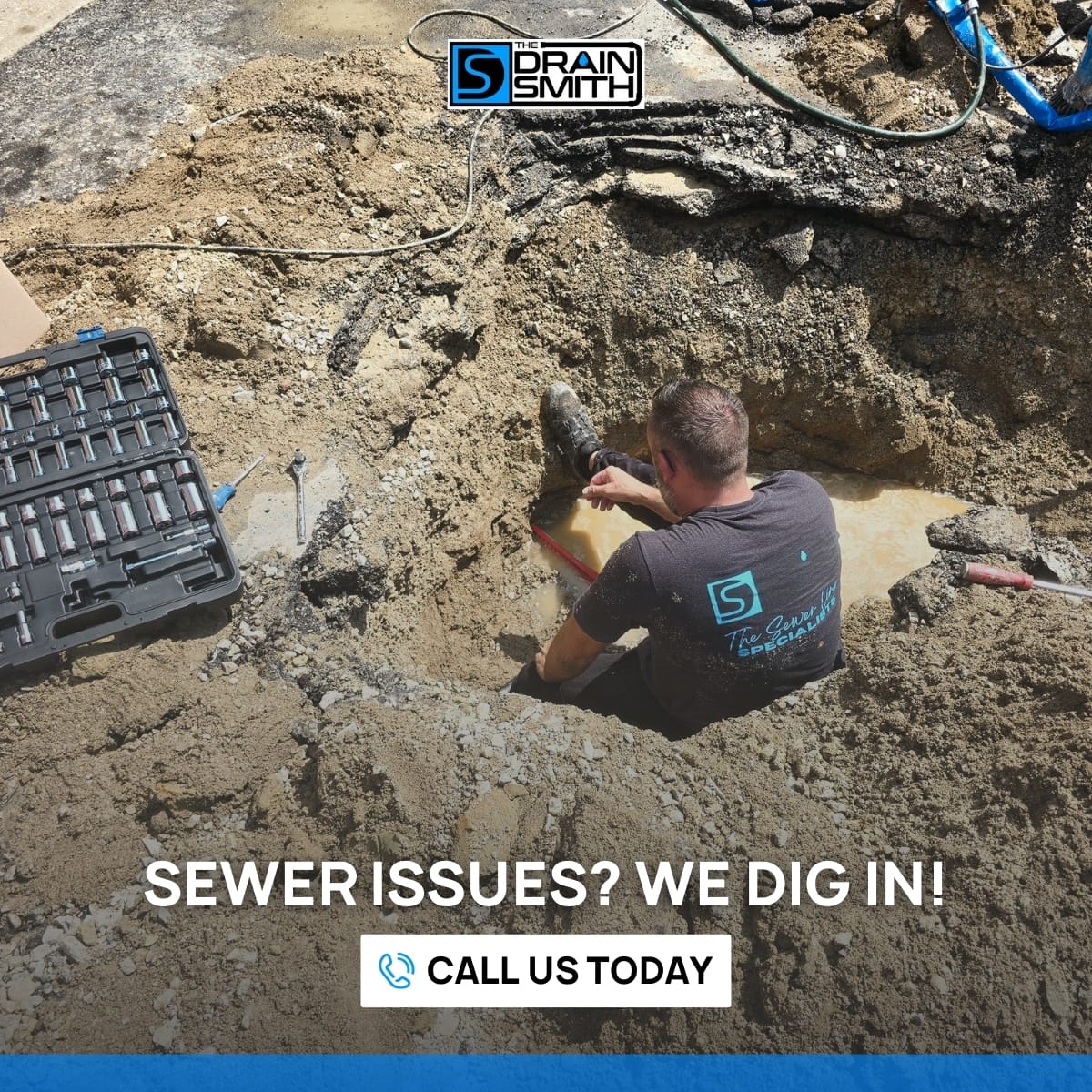 Drain Smith technician excavating a sewer line to resolve severe drain blockage and underground sewer issues in Cincinnati, Ohio. Excavation / Digging