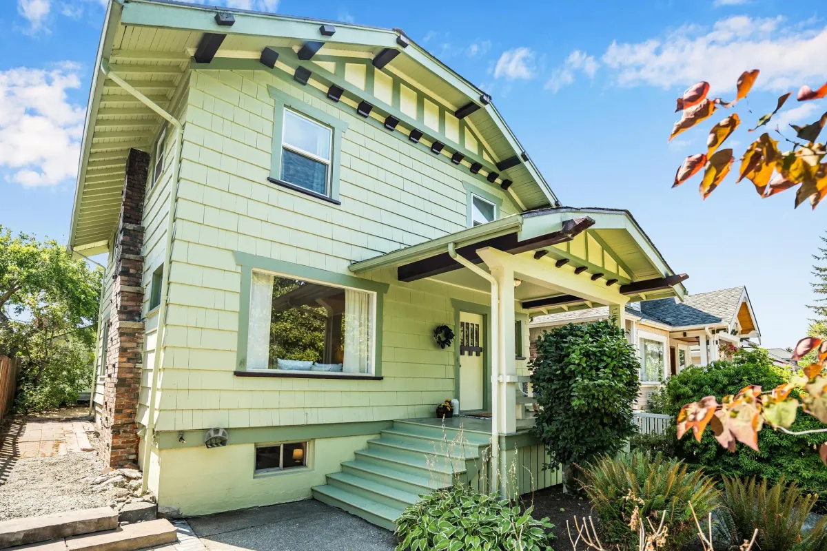 Pacific Northwest residential home in Tacoma with crawl space foundation where moisture beneath homes can contribute to musty odors.