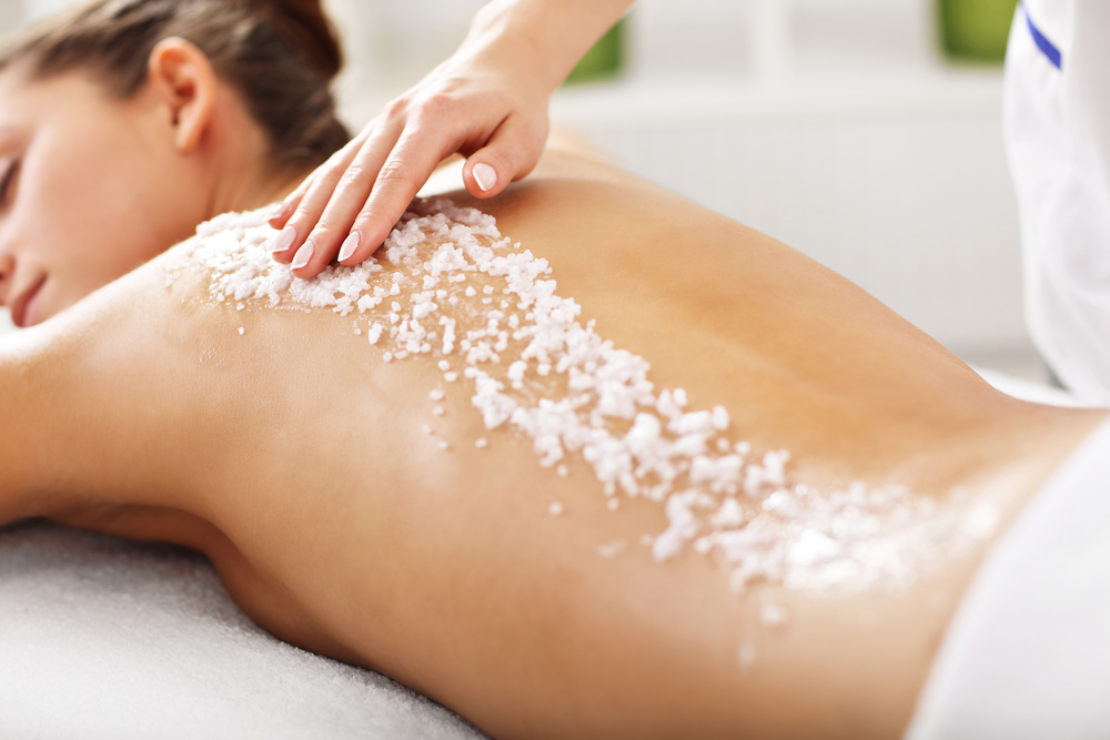 Exfoliating Body Scrub Treatment in Kirkland Spa