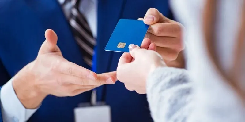How to Get a Business Credit Card With Bad Personal Credit