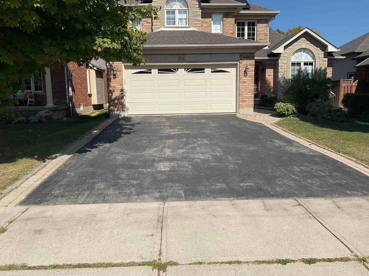 Asphalt Driveway Sealing in Hamilton