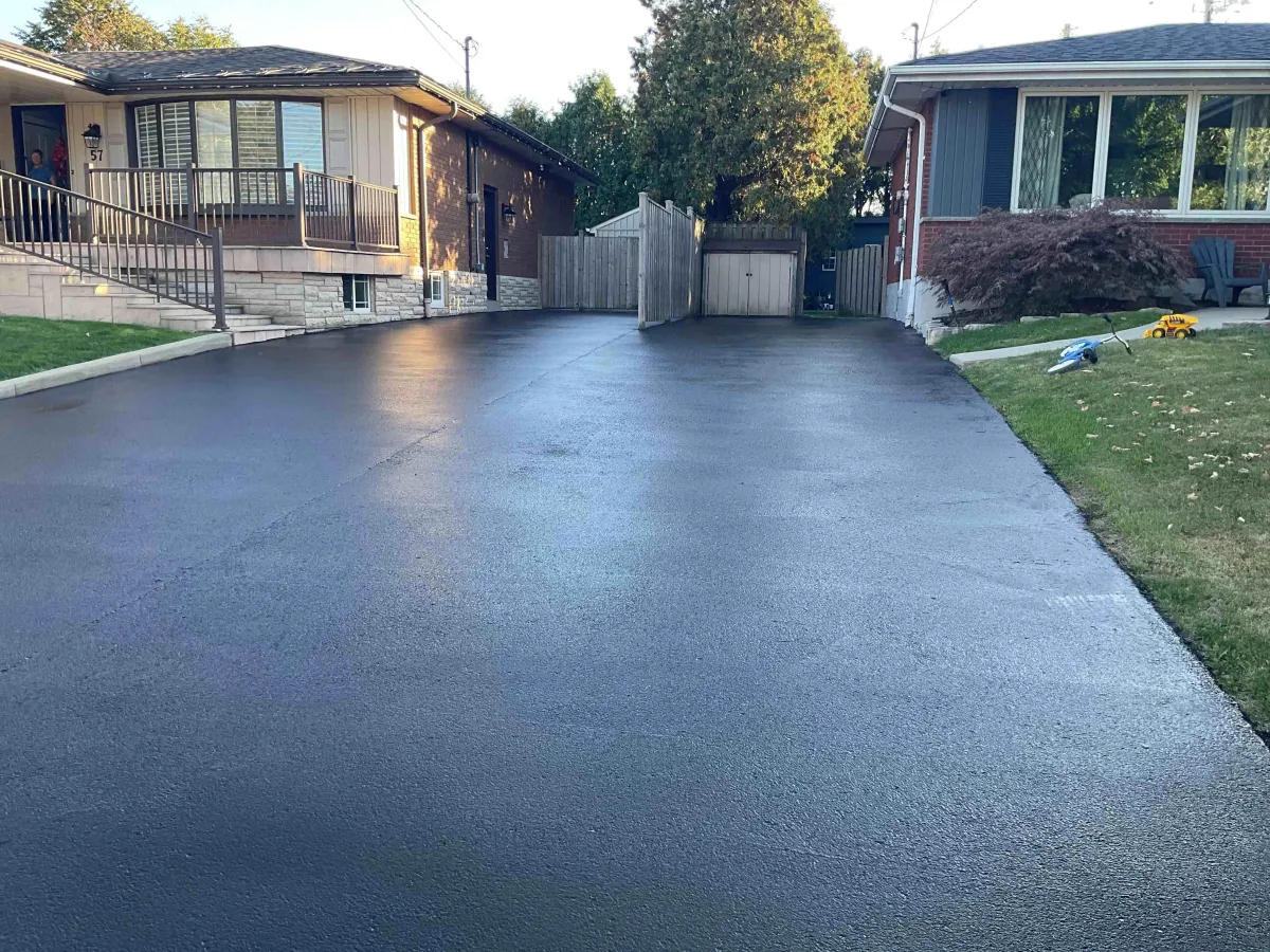 Asphalt Driveway Sealing in Hamilton