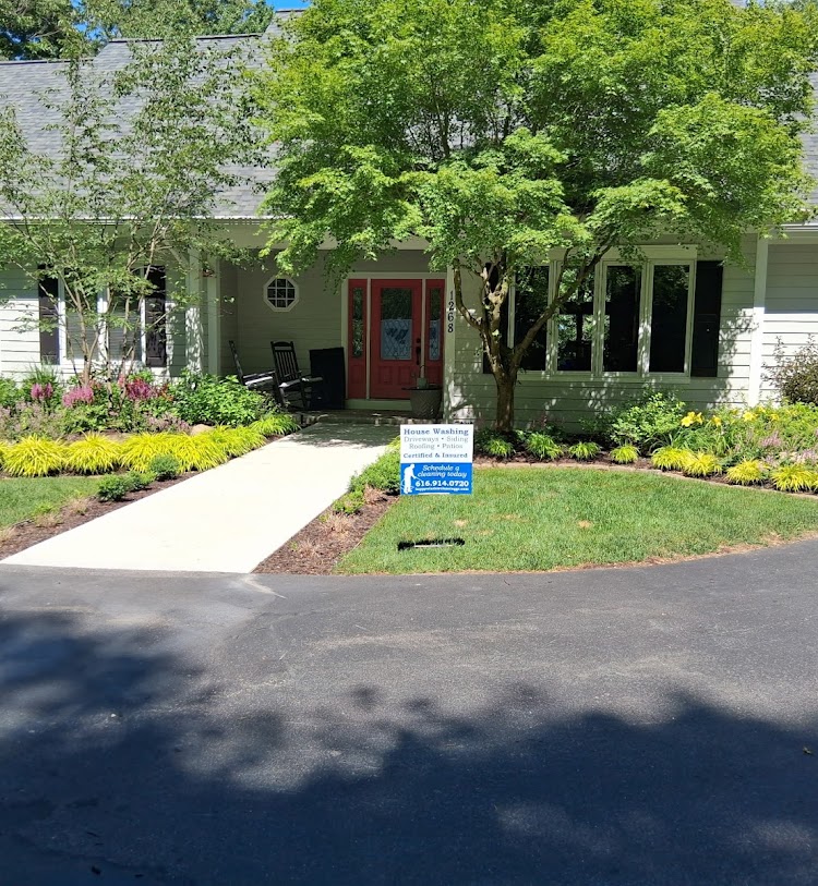 Gutter Cleaning Grand Rapids