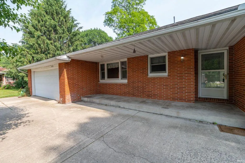 South Bend Concrete builds and installs Driveway