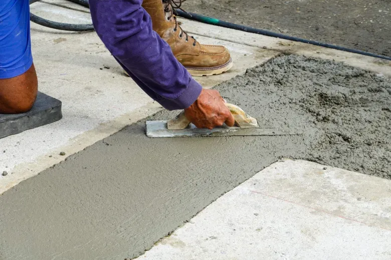 Palm Springs Concrete levels sidewalk