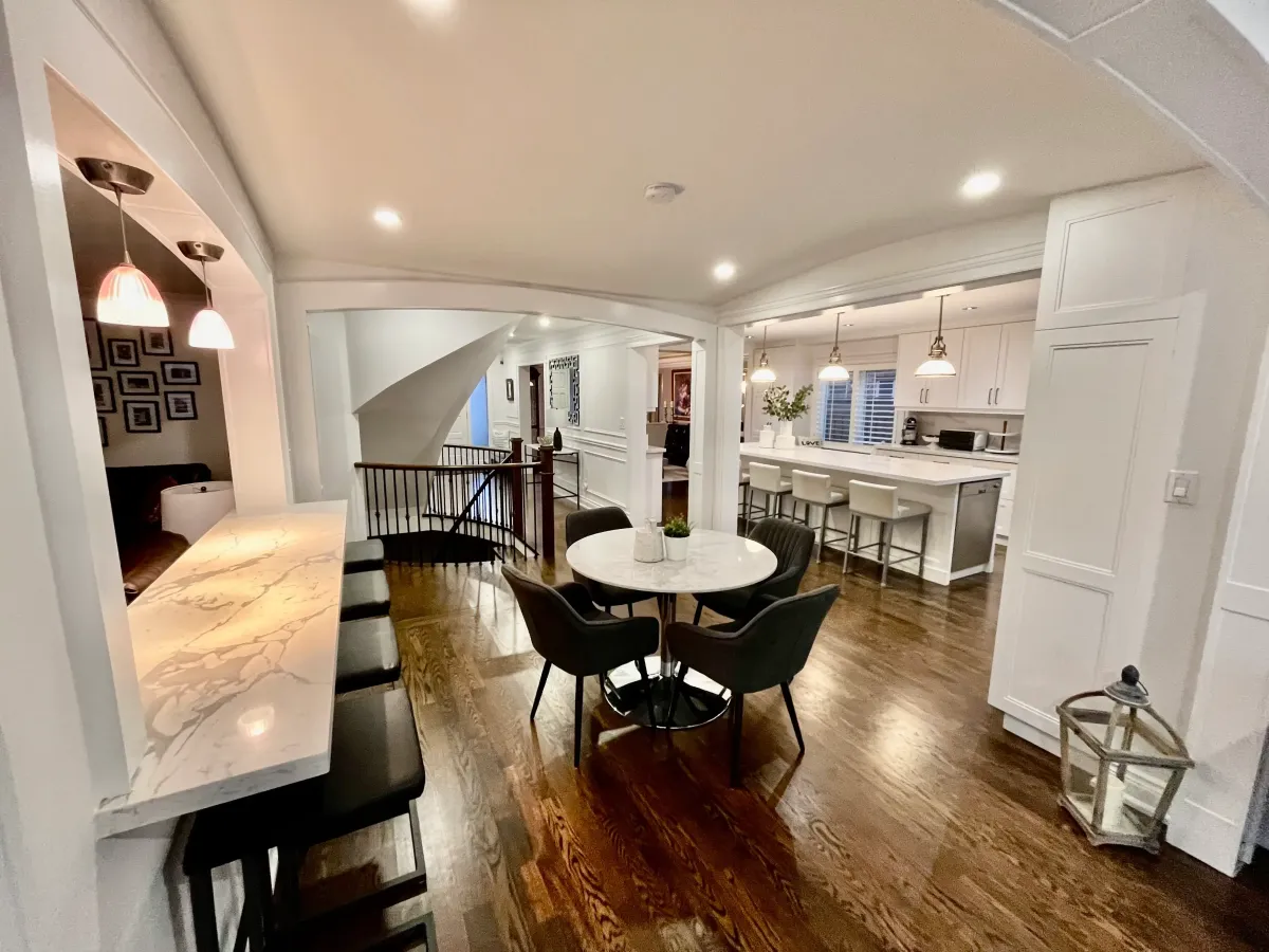 Professionally painted interior of a Courtice residence by Altona Painting