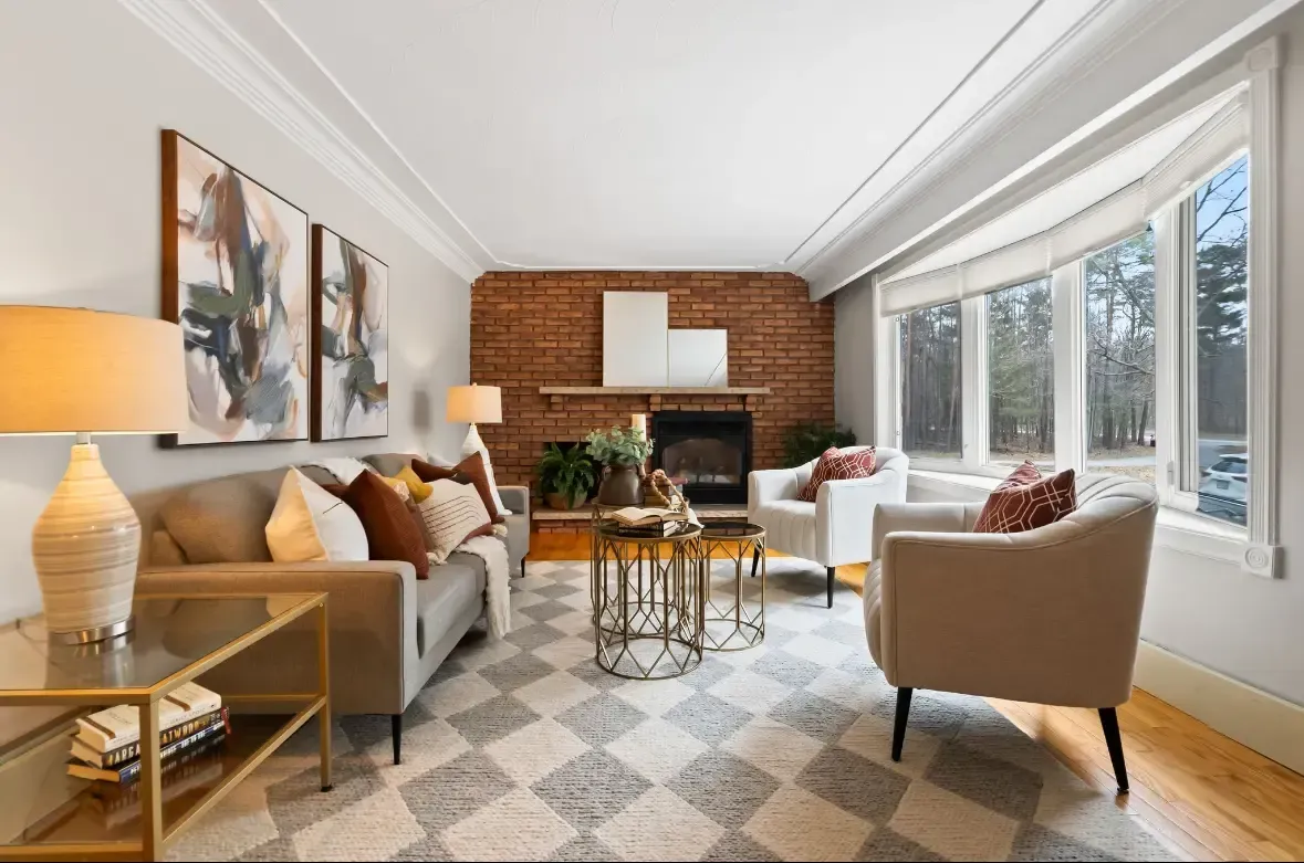 Professionally painted living room in a Port Perry home by Altona Painting