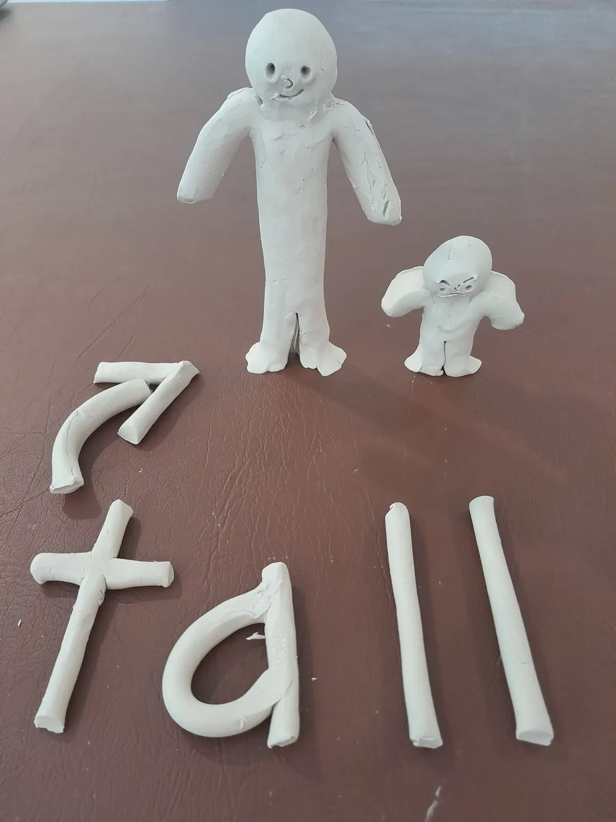 clay word mastery model of 'tall' in a dyslexia program in Kāpiti 