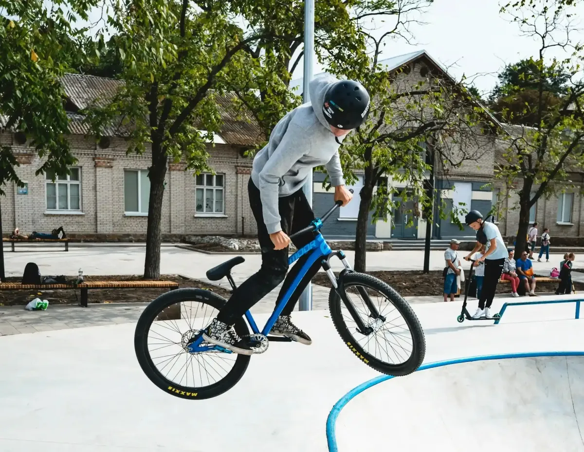Teen boy using Davis dyspraxia focus tools to be a BMX champion