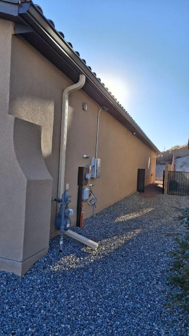 Seamless Rain Gutter Installation Albuquerque