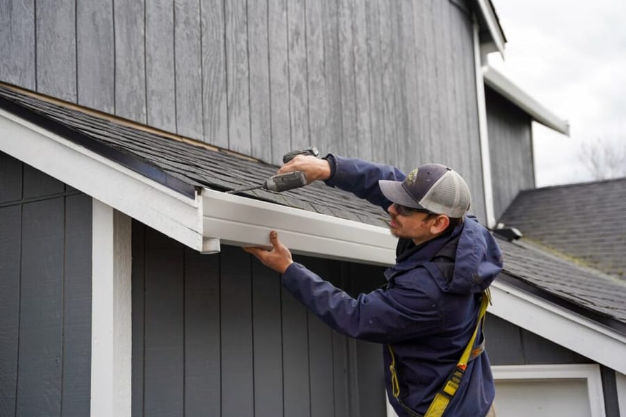  Seamless Rain Gutter Installation