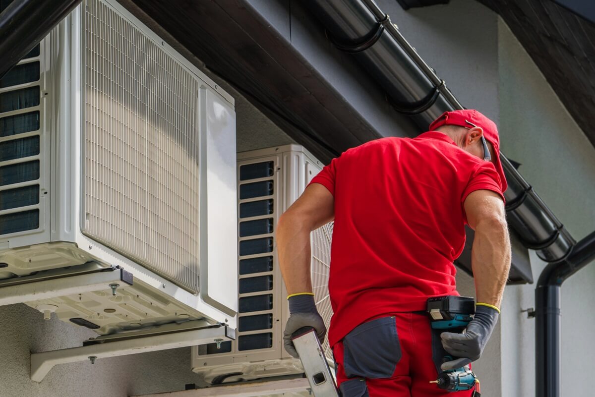 Seamless Rain Gutter Installation