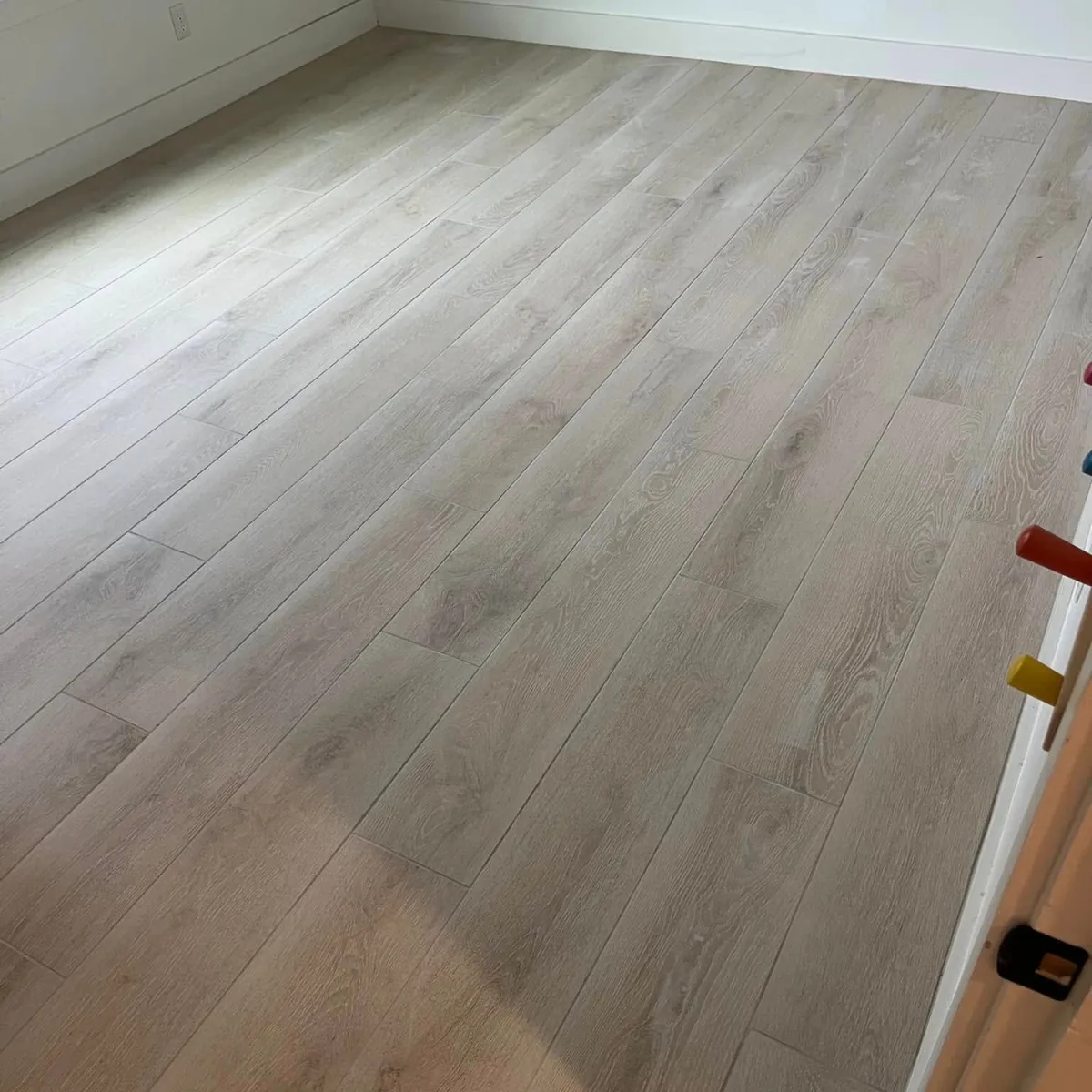 {{ custom_values.service_1 }} in {{custom_values.biz_area_1})