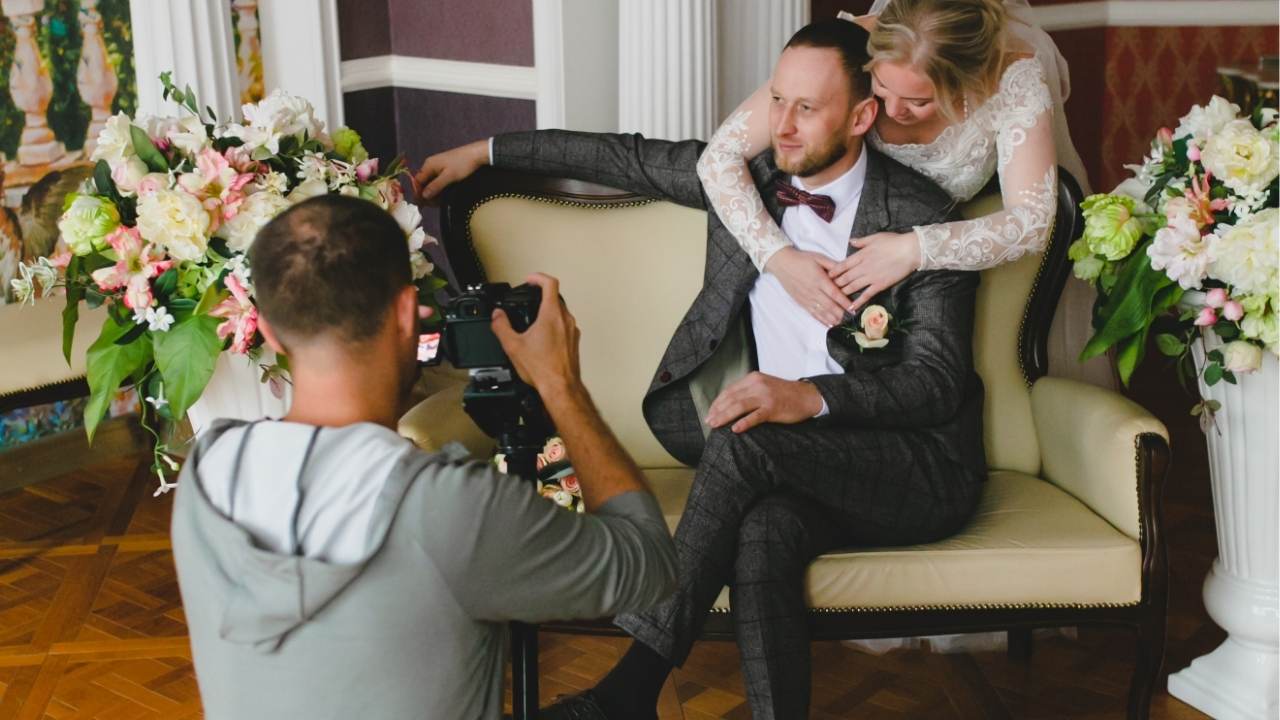 hiring wedding photographer