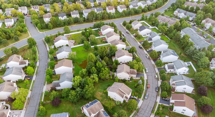 That House That’s Been Sitting Could Be Your Best Shot at a Deal
