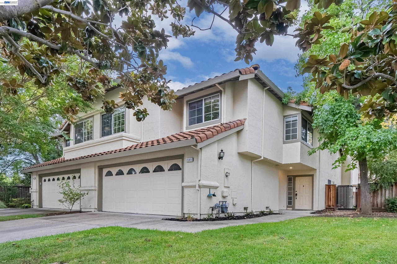 $1,370,000 | 1585 Poppybank Ct, Pleasanton, CA 94566 | 4 Beds | 2.5 Baths | 2,030 Sq Ft