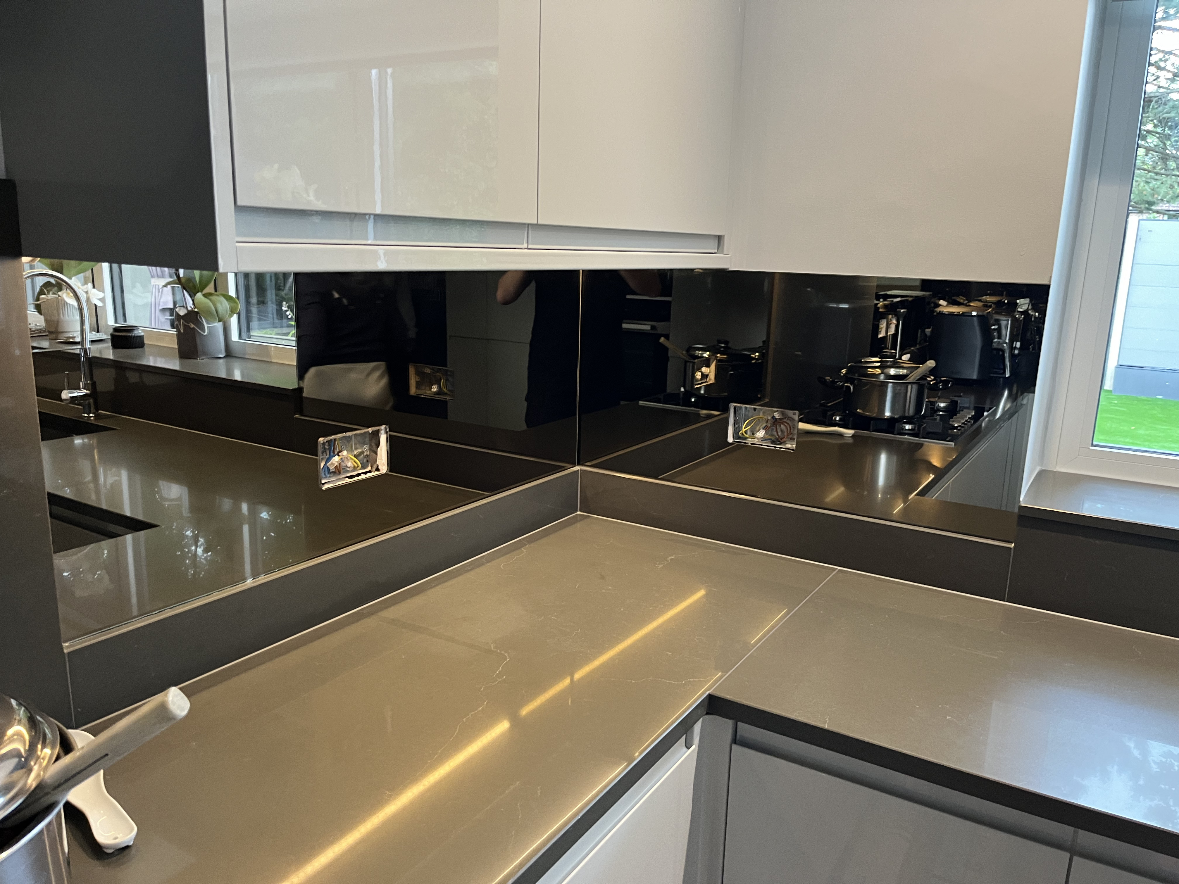 Expertly Crafted Bespoke Kitchen Glass Splashbacks in Sussex