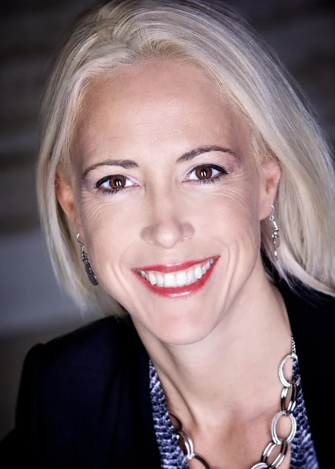 Portrait of Julie Creaighton, HILT Coaching