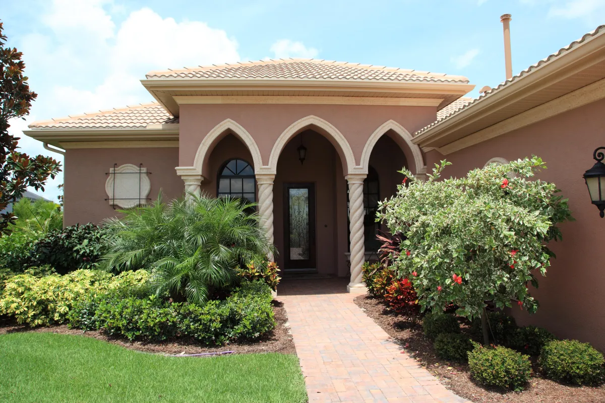 landscape photo of 2-storey house