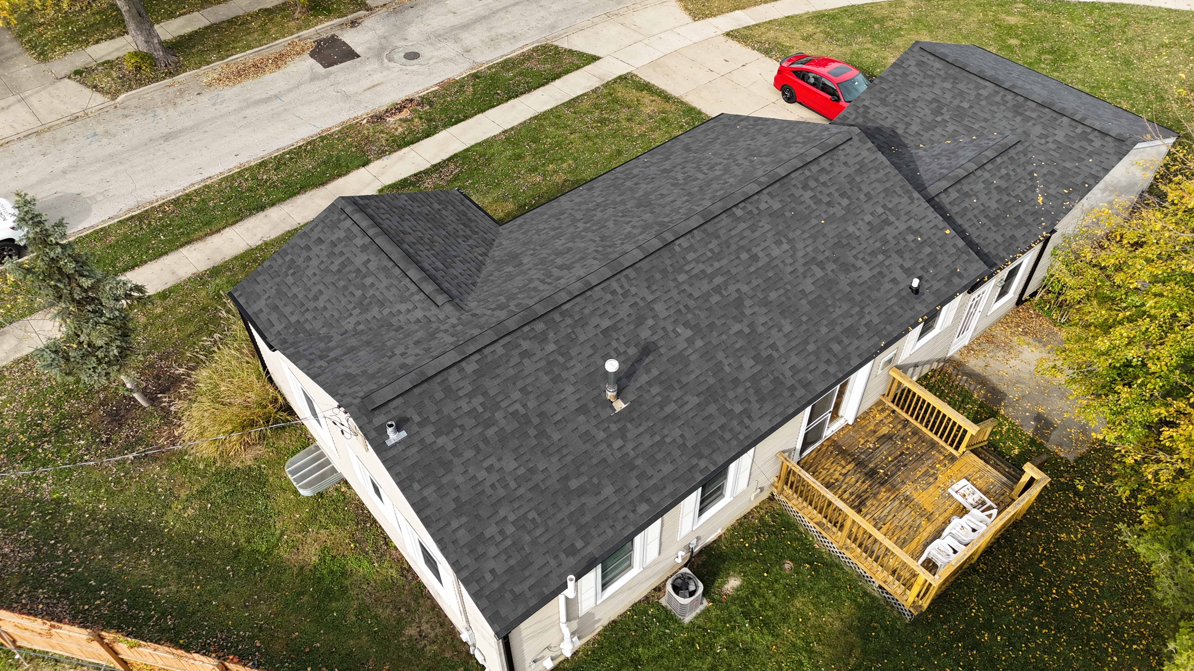 Malarkey Brilliant Black shingle roof installed by Northwind Exteriors on a home in Des Plaines, IL, combining sleek style and long-lasting protection.