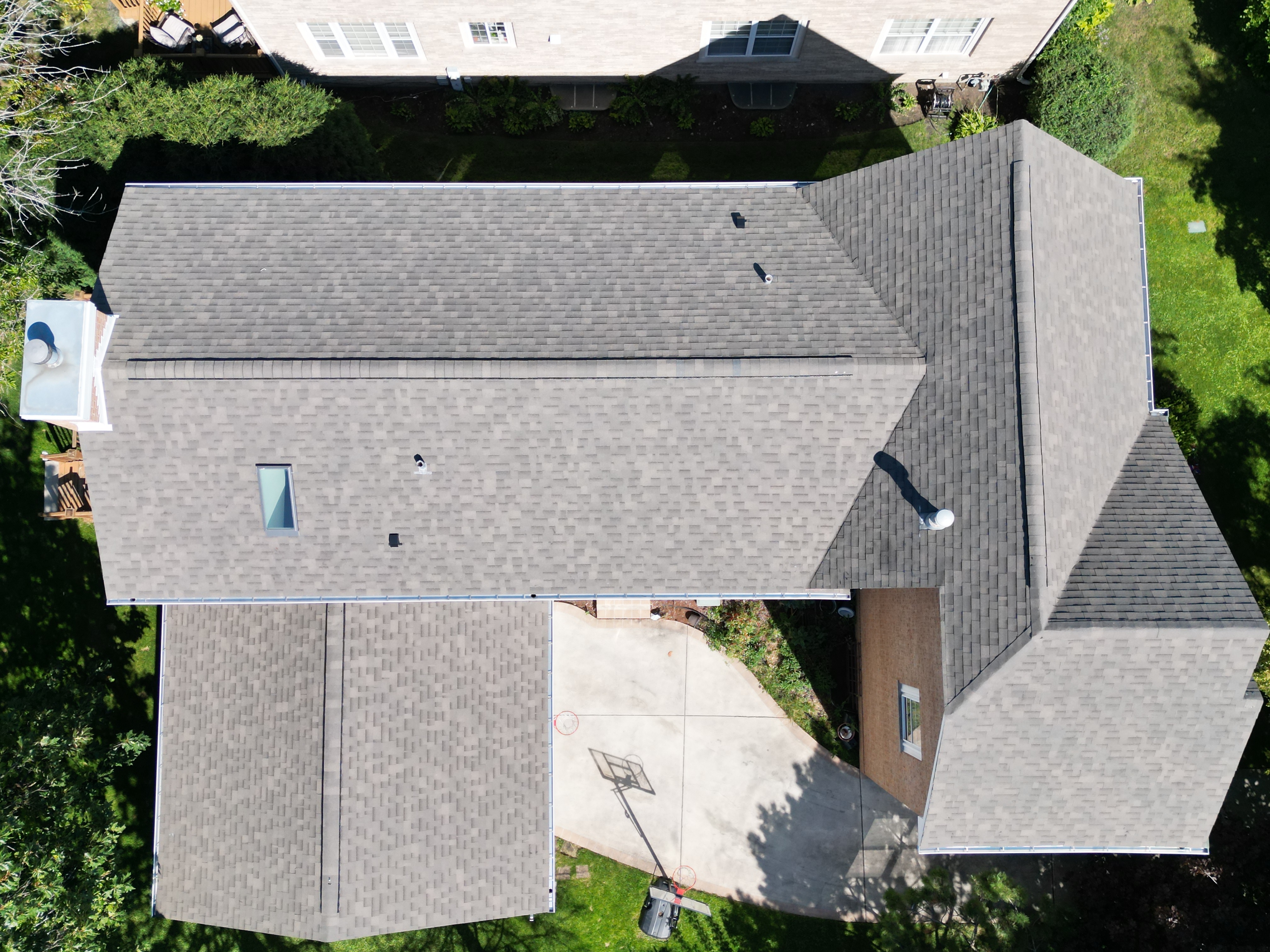 Malarkey Weathered Wood shingles installed by Northwind Exteriors on a home in Park Ridge, IL, offering a natural wood-inspired finish with durable, weather-resistant performance.