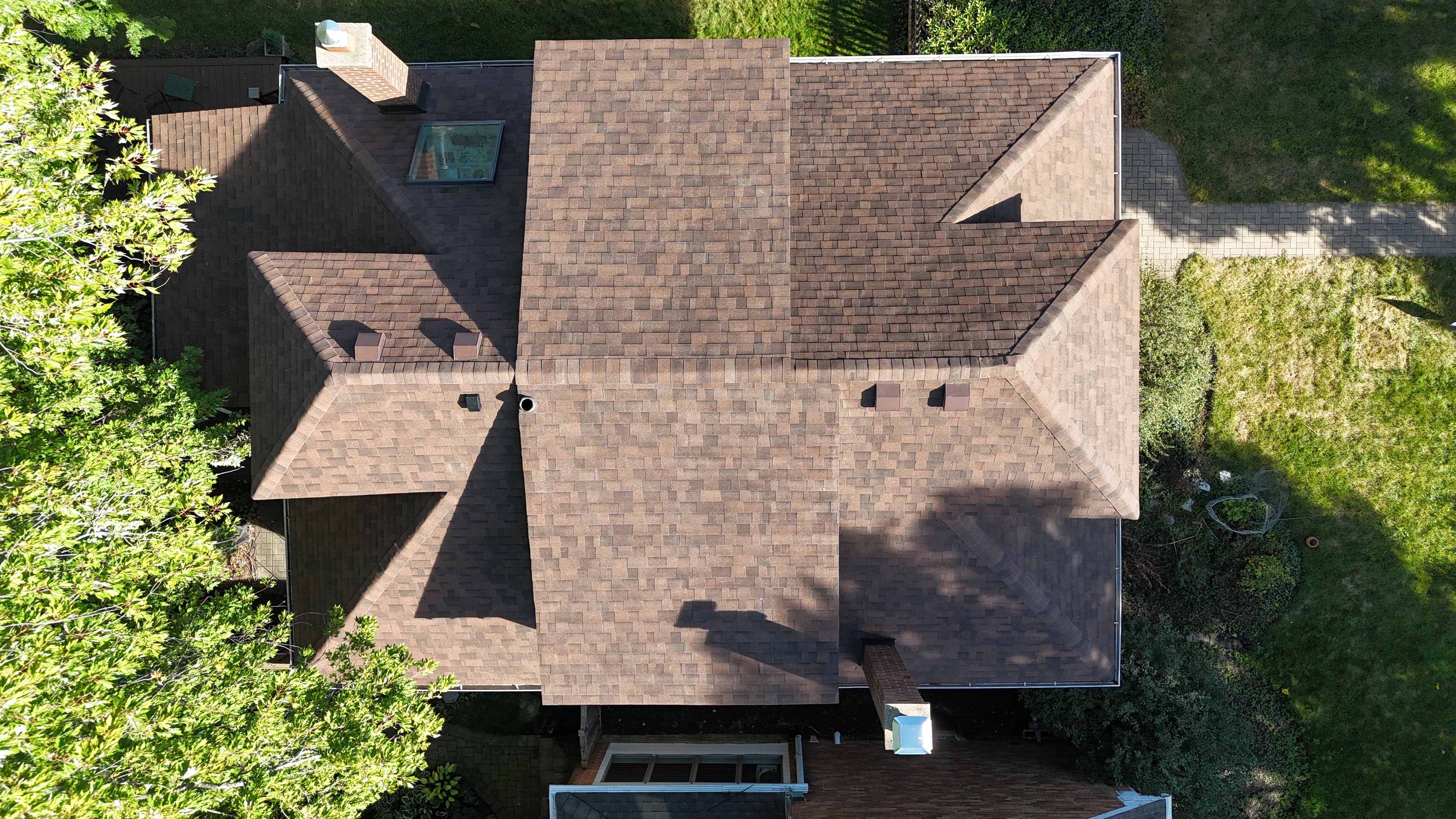 Malarkey Antique Brown shingle roof expertly installed by Northwind Exteriors on a home in Park Ridge, IL.