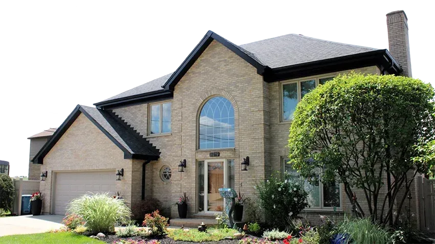 Chicagoland home with newly installed roof and siding, financed through Northwind Exteriors’ flexible payment options.