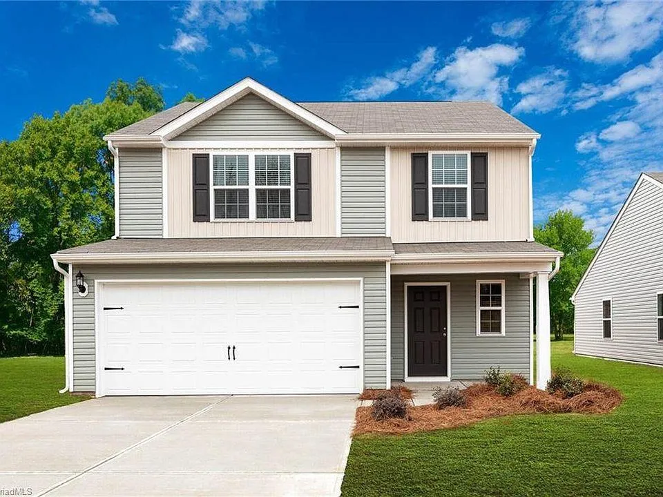 Dallas Concrete Pros builds and installs Driveway