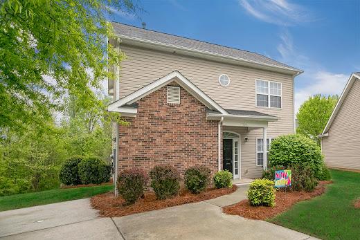 Winston-Salem Concrete builds and installs pathway