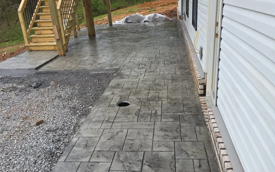 Knoxville Concrete Solutions builds and installs pathways.