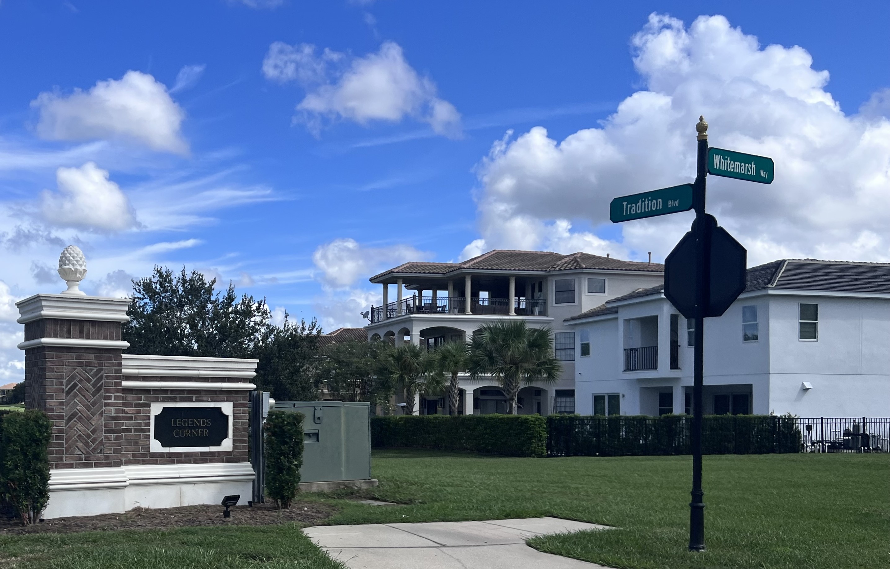 Legends Corner Reunion Resort entrance