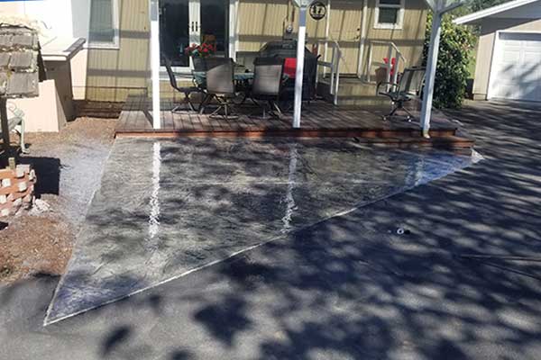 Eugene Concrete builds and installs Patio
