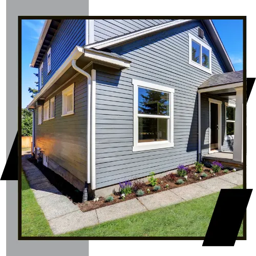 Siding contractor in Anacortes completing careful siding repair