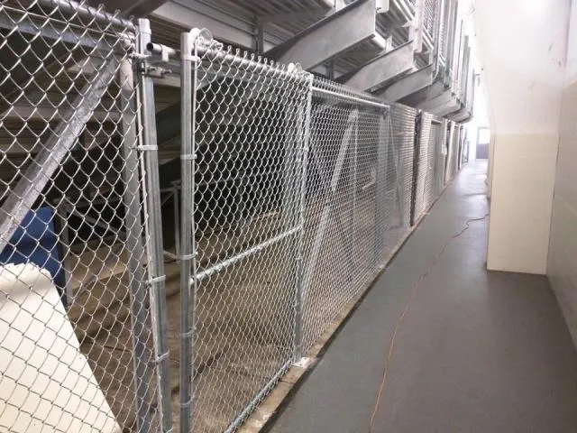 chain link fence