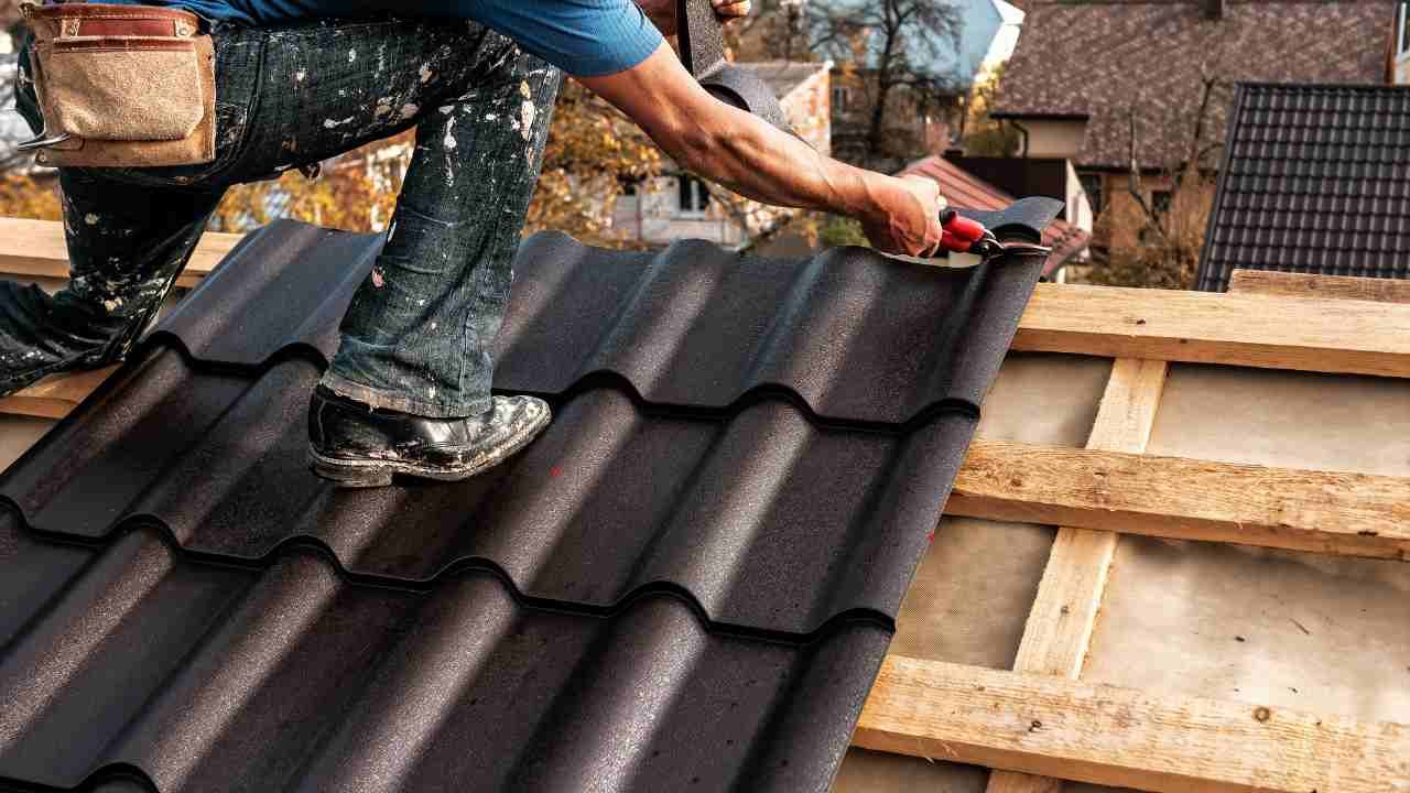 roof repair signs