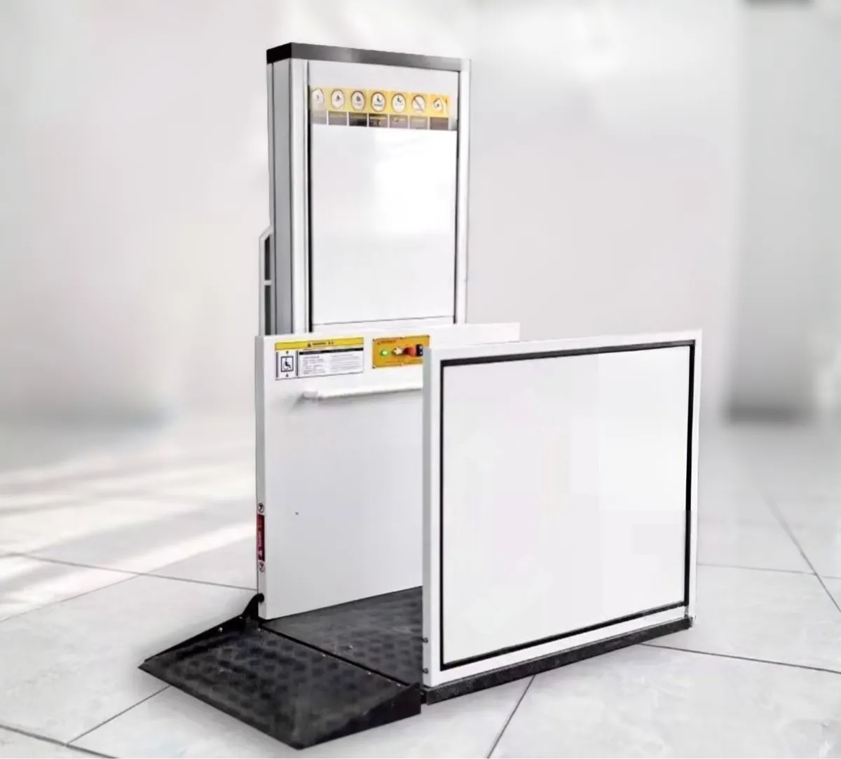 Wheelchair platform lift for homes and care facilities