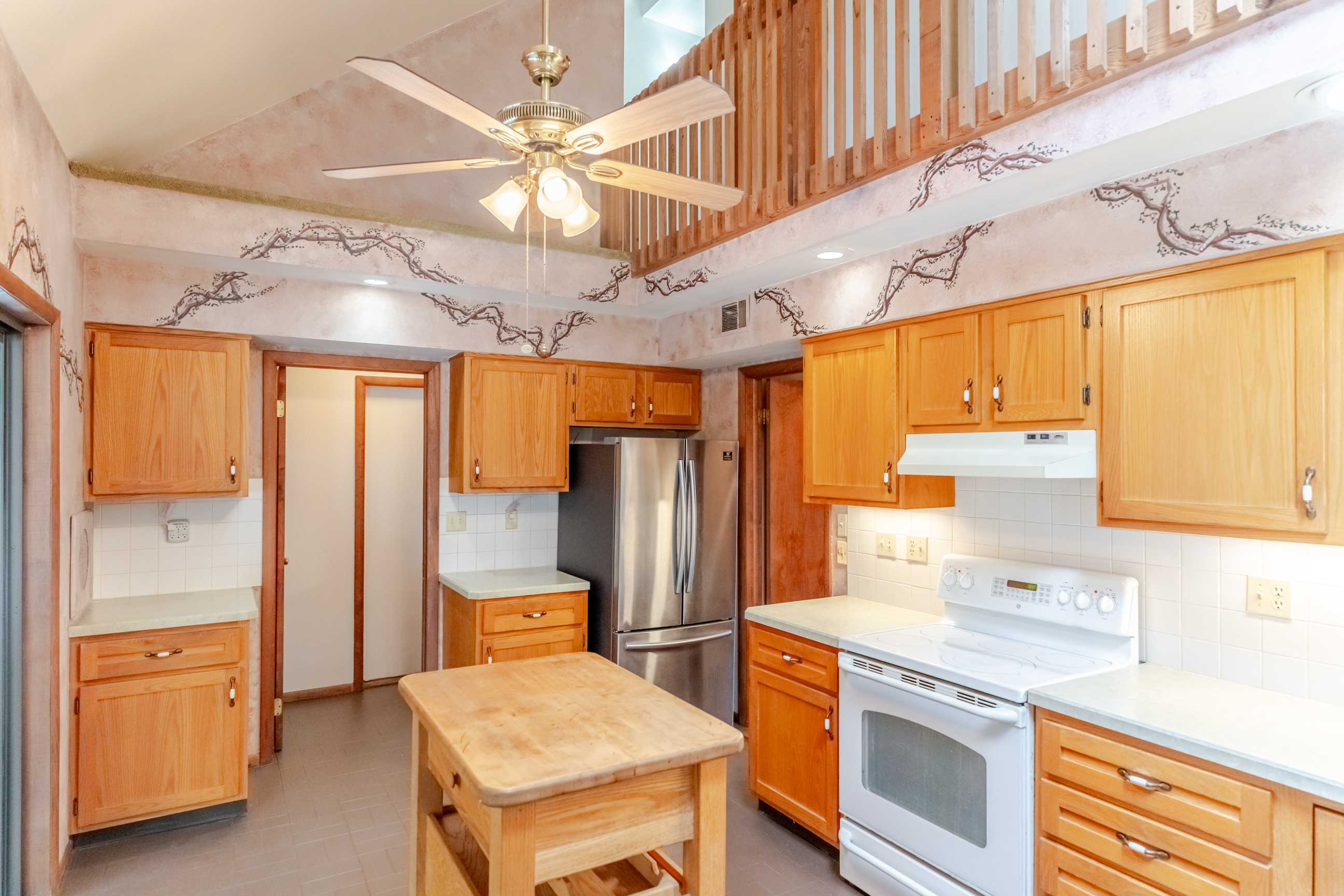 Learn how long it takes to sell a home in Lehigh Valley, PA, including timelines from listing to closing and what can affect your sale.