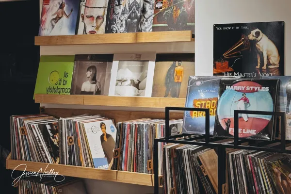 album cover artwork display