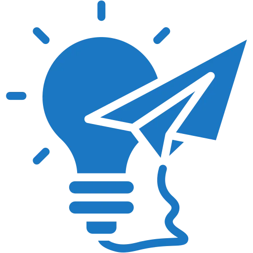 Intérieur sophistiqué du restaurant Le Prieuré à Ambierle avec tables élégamment dressées, lumière douce et ambiance gastronomique raffinée.